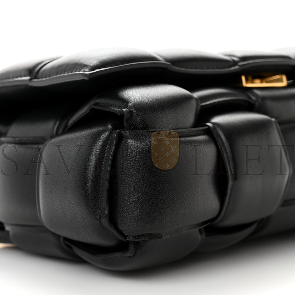 bo*te*ga Ve*ne*ta lambskin maxi intreccio padded chain cassette crossbody bag black (25*17*8cm)